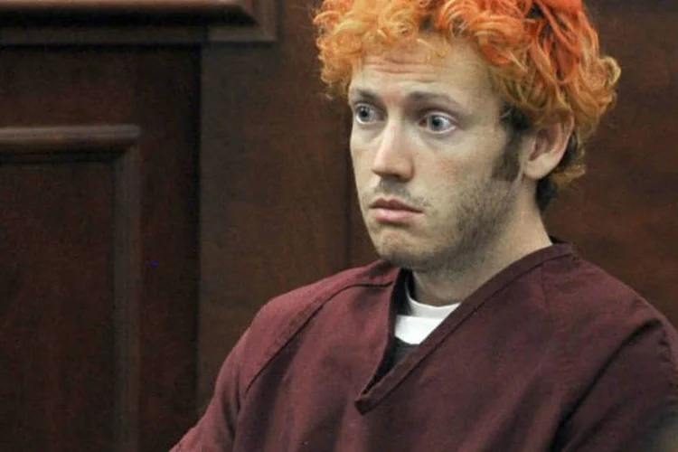 
	James Holmes: Al&eacute;m dos 12 homic&iacute;dios, atirador tamb&eacute;m&nbsp;&nbsp;&eacute; r&eacute;u por ter deixado 58 feridos.
 (©afp.com / Rj Sangosti)