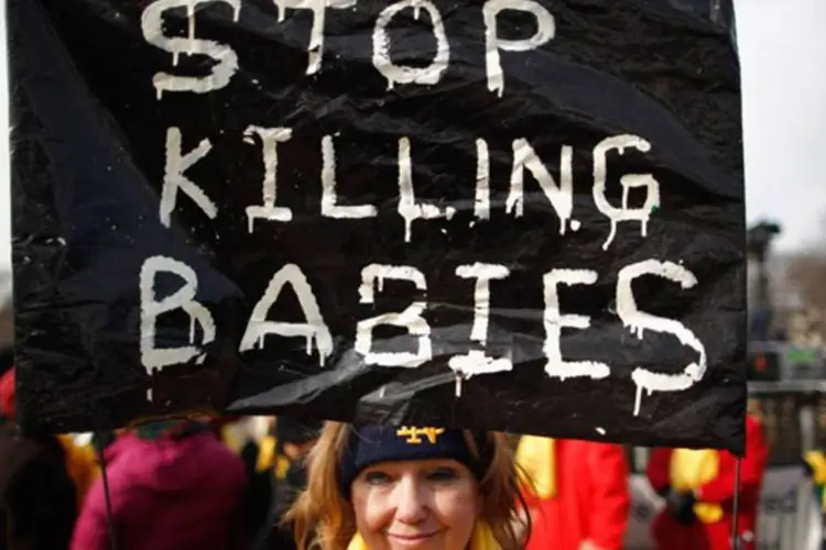
	Ativista contr&aacute;ria ao aborto: uma vez completado o tr&acirc;mite da lei, as mulheres no Uruguai poder&atilde;o abortar em qualquer centro p&uacute;blico ou privado de sa&uacute;de&nbsp;
 (.)