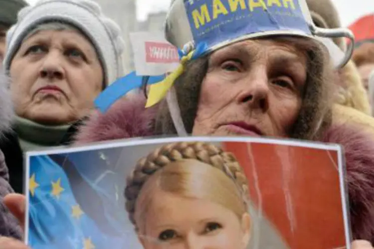 Foto da líder opositora Yulia Timoshenko: requerimento prevê quantidade ilimitada de telefonemas, mais visitas, assim como permissões para sair durante o dia (Sergei Supinsky/AFP)
