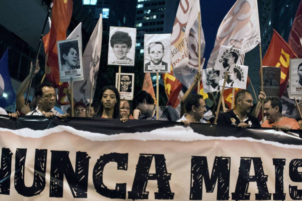 Projeto de lei quer criminalizar apologia à ditadura no Brasil