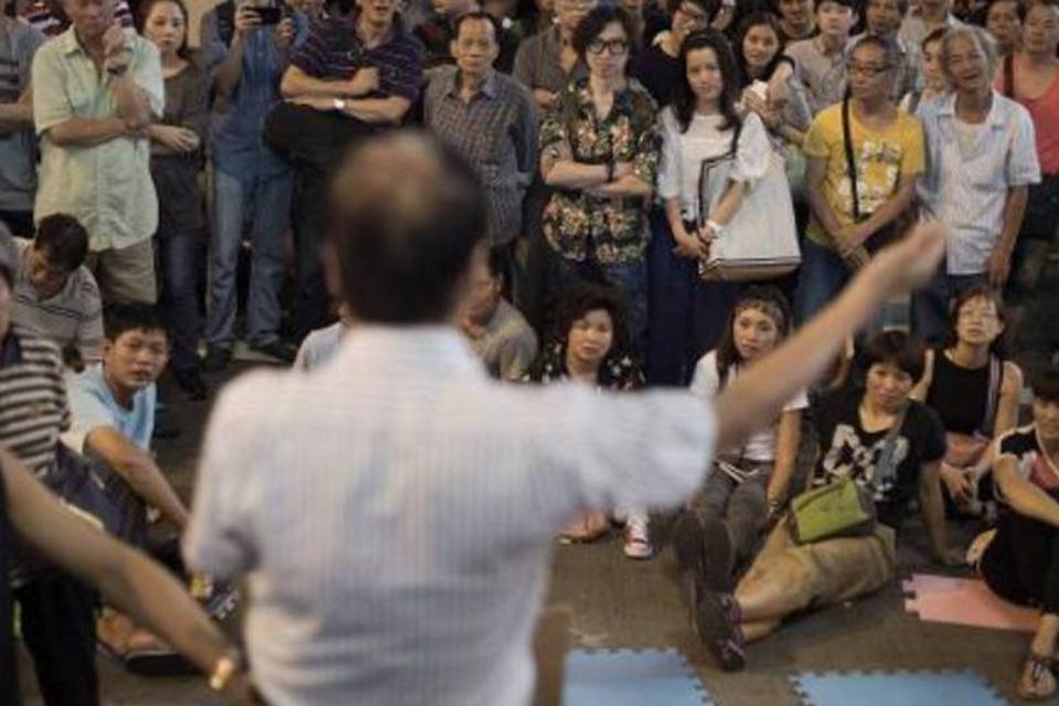 Estudantes de Hong Kong cogitam interromper diálogo