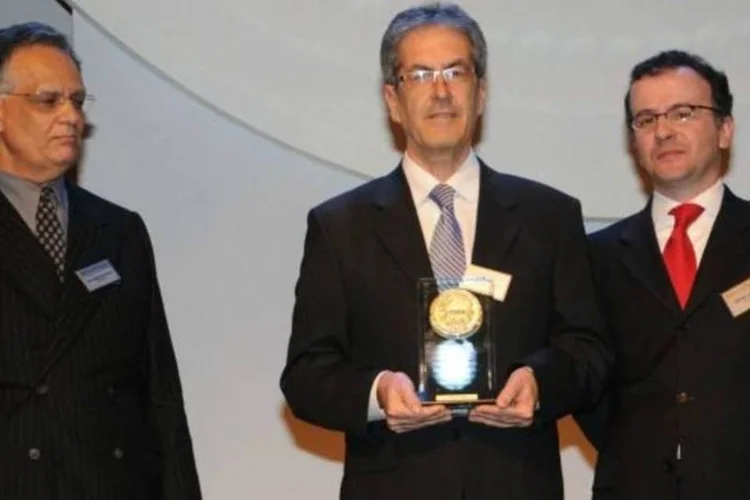 Professor Wellington Rocha, da Fipecafi, Luis del Barrio, presidente da Atlas Schindler e André Lahoz, redator-chefe da EXAME (Álvaro Motta)