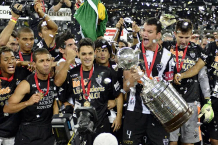 Jogadores do Atlético Mineiro comemoram título da Taça Libertadores da América (REUTERS/Pedro Vilela)