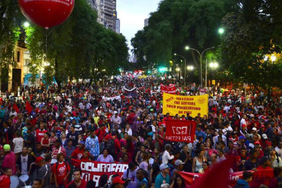 Ato contra impeachment em SP teve 50 mil pessoas