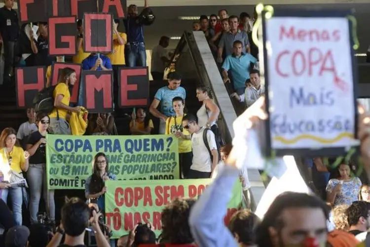 
	Protesto: Territ&oacute;rio livre e Anonymous Brasil s&atilde;o alguns dos coletivos
 (Fabio Rodrigues Pozzebom/Agência Brasil)