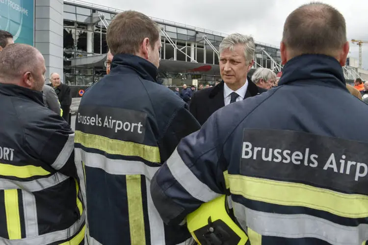
	Ato no aeroporto de Bruxelas em raz&atilde;o de atentados: n&atilde;o foi poss&iacute;vel falar com funcion&aacute;rios do governo de imediato para obter coment&aacute;rios
 (Yorick Jansens/ Reuters)