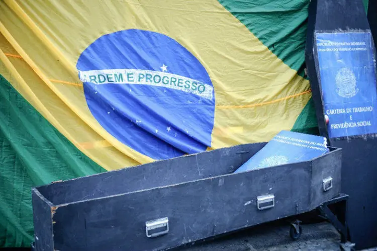 
	Ato no Rio de Janeiro contra o projeto da terceiriza&ccedil;&atilde;o, em 15 de abril
 (Tomaz Silva/Agência Brasil/Fotos Públicas)