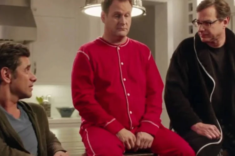 Atores da série Full House: série teve oito temporadas que têm garantido mais de 20 anos de reprises, a fama e fortuna das gêmeas Ashley e Mary-Kate Olsen e um comercial no Super Bowl 48 (Reprodução/Dannon)