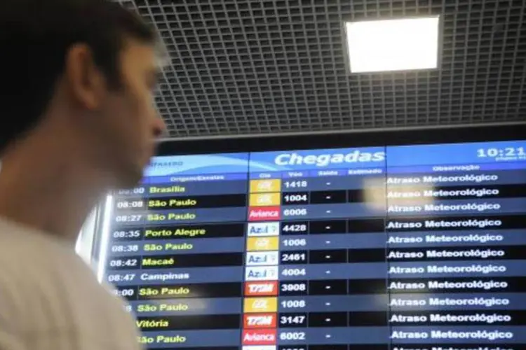 Aeroporto Santos Dumont: ontem, o aeroporto teve 47 cancelamentos durante todo o dia (Tânia Rêgo/Agência Brasil)
