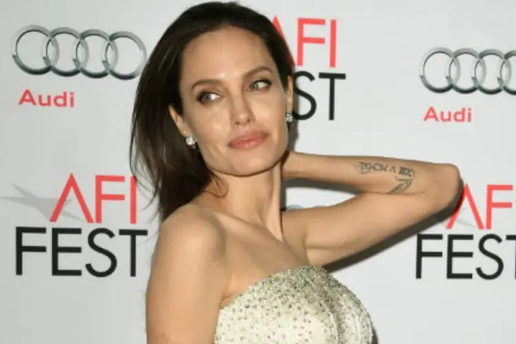 
	Atriz e cineasta Angelina Jolie, no festival AFI: seu novo trabalho como diretora &eacute; um drama &iacute;ntimo, em boa parte falado em franc&ecirc;s, sobre um amor &agrave; deriva
 (Mark Ralston / AFP)