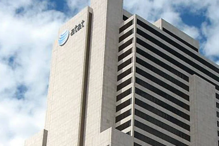 
	Sede da AT&amp;T: o in&iacute;cio de ano foi fraco para a empresa.
 (Wikipedia)