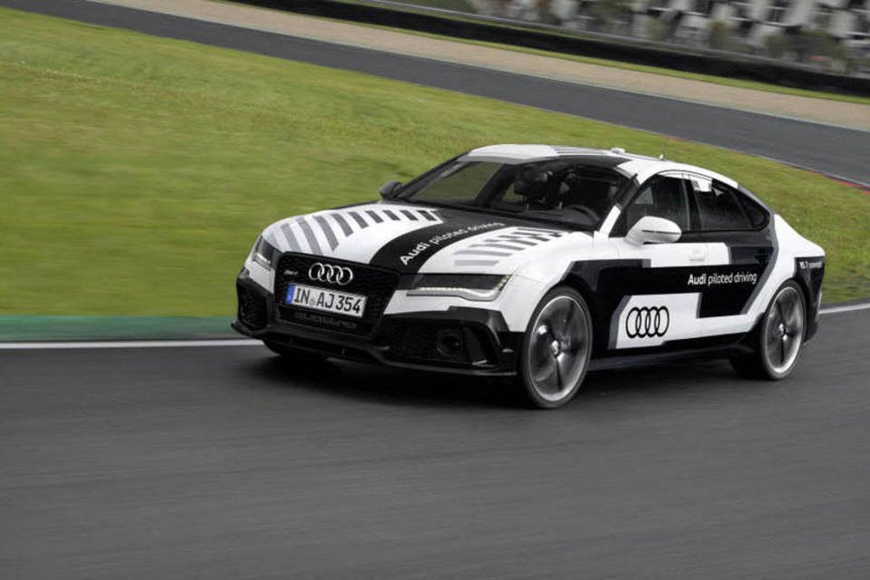 Audi testa tecnologia de carro autônomo a 300 km/h