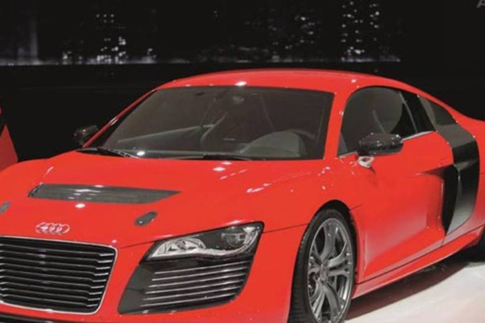 Audi apresenta versão definitiva do R8 e-Tron