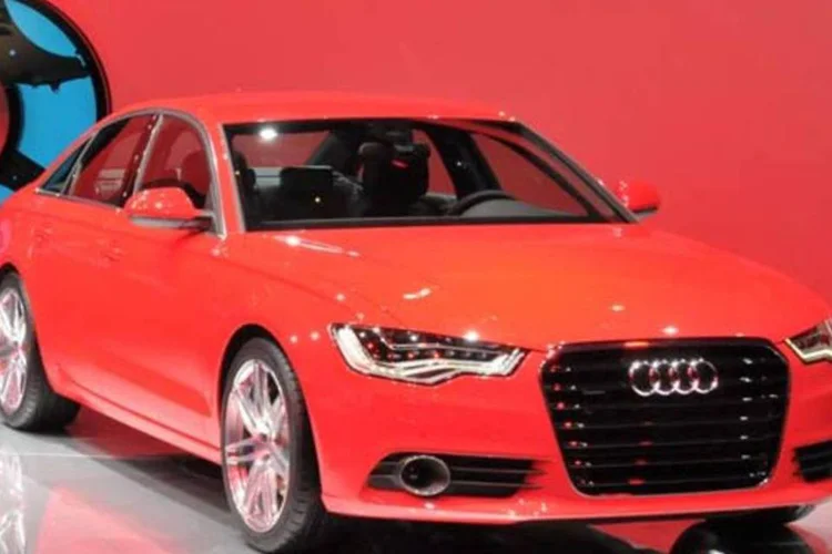 O novo A6 foi apresentado no Salão de Detroit no início do ano e deve chegar aqui no próximo mês (Divulgação)