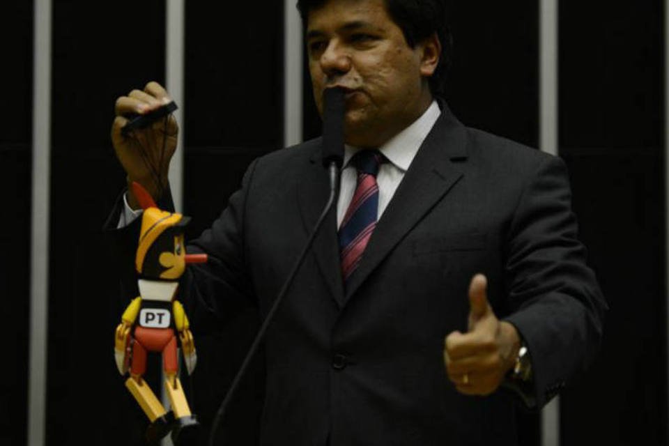 Líder do DEM diz que Pinóquio é o mascote de Dilma