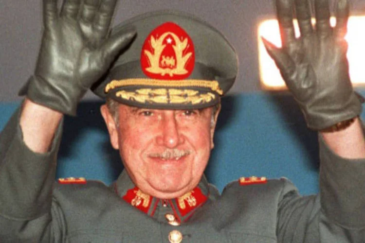 
	Pinochet: a ditadura Pinochet deixou em torno de 3.200 mortos e desaparecidos, segundo n&uacute;meros oficiais
 (Marco Ugarte/AFP)