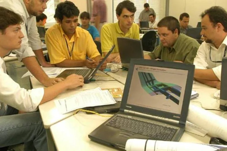 Os cursos escolhidos devem ser nas áreas de ciências exatas, ciências médicas, ciência da computação e engenharia (Divulgação/Embraer)
