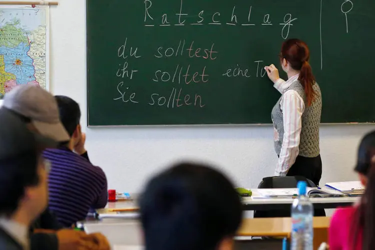 
	Refugiados: o projeto inclui oferta de aulas de alem&atilde;o e cultura alem&atilde;
 (Hannibal Hanschke / Reuters)