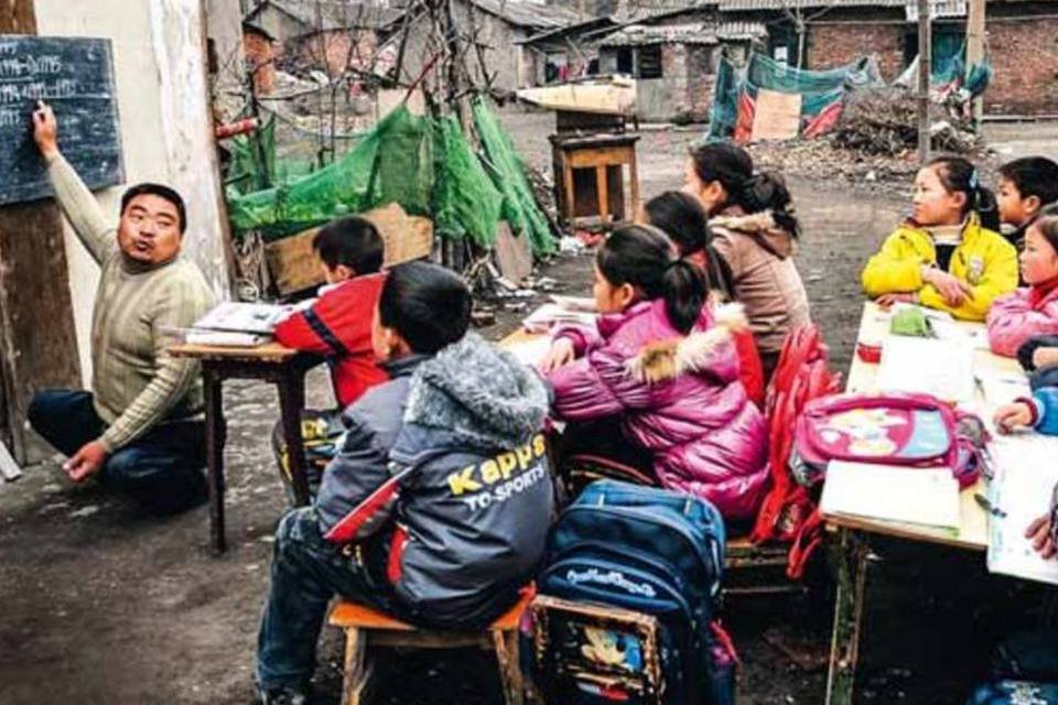 Escola para filhos de migrantes: sem teto e sem apoio (Huang Xiang/Xinhua Press/Corbis/LATIN STOCK)