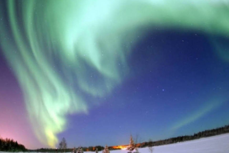 Vídeo mostra como é a aurora boreal vista do espaço