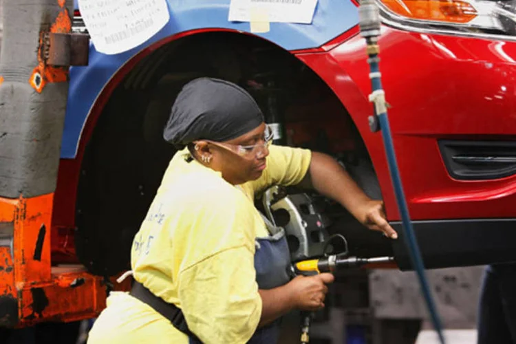 Fábrica da Ford: Na maioria dos distritos, as vendas de carros novos também ficou estável ou cresceu (Arquivo/Getty Images)