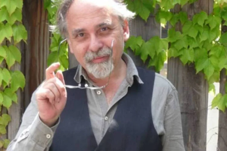 O festival revisa o trabalho de Art Spiegelman por meio de desenhos originais, cadernos, e esboços (Wikimedia Commons)