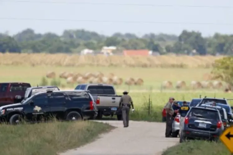 Autoridades investigam o acidente com balão em Maxwell, no Texas, em 30 de julho de 2016 (AFP)