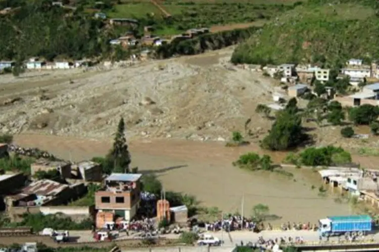 
	Imagem de avalanche em Huanuco, Peru, em 2 de abril: dessa vez, 24 casas foram destru&iacute;das
 (Andina/AFP)