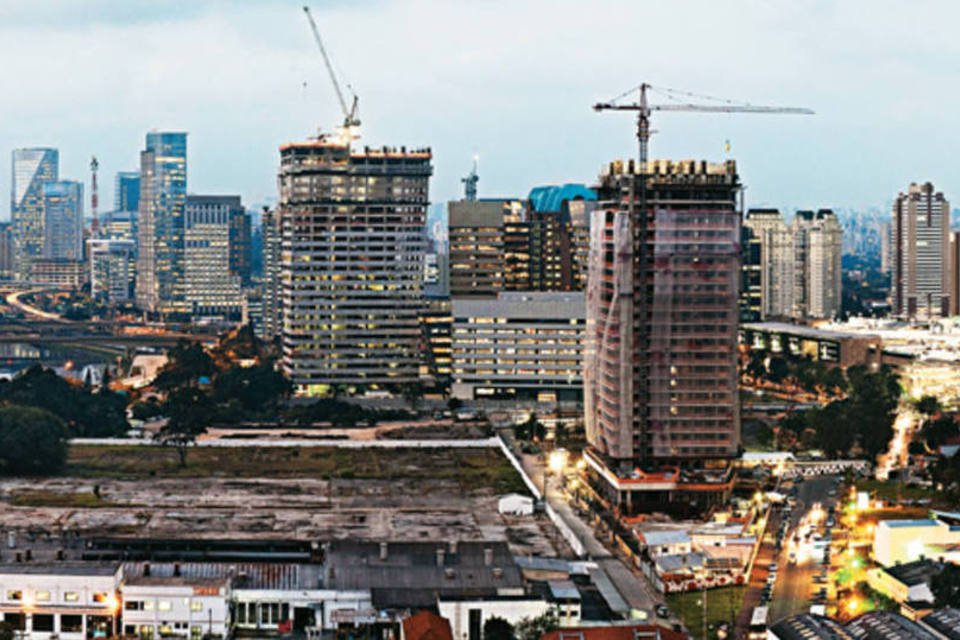 Uma avenida em construção: avenida Chucri Zaidan, na zona sul de São Paulo
 (Germano Lüders/EXAME.com)