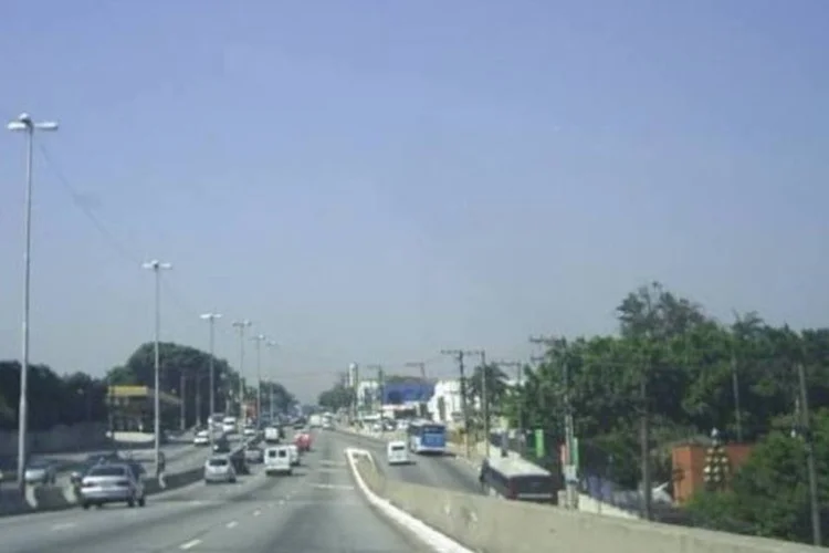 Alteração será na Avenida Washington Luis, entre as avenidas dos Bandeirantes e Vieira de Moraes, que sofre redução do limite de velocidade de 70 km/h para 60 km/h (Wikimedia Commons/Wikimedia Commons)