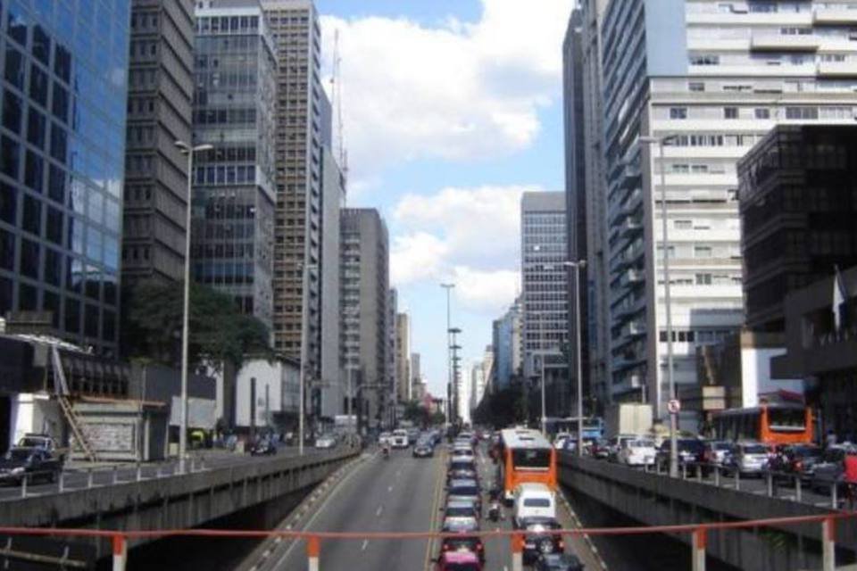 Manifestação de vigilantes bloqueia Avenida Paulista