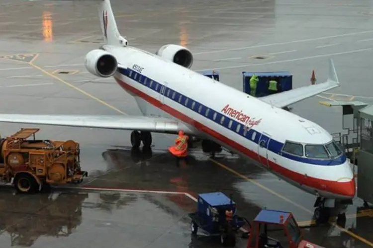 Avião da American Airlines em aeroporto: empresa pediu concordata nos EUA (Bruce Bennett/AFP)