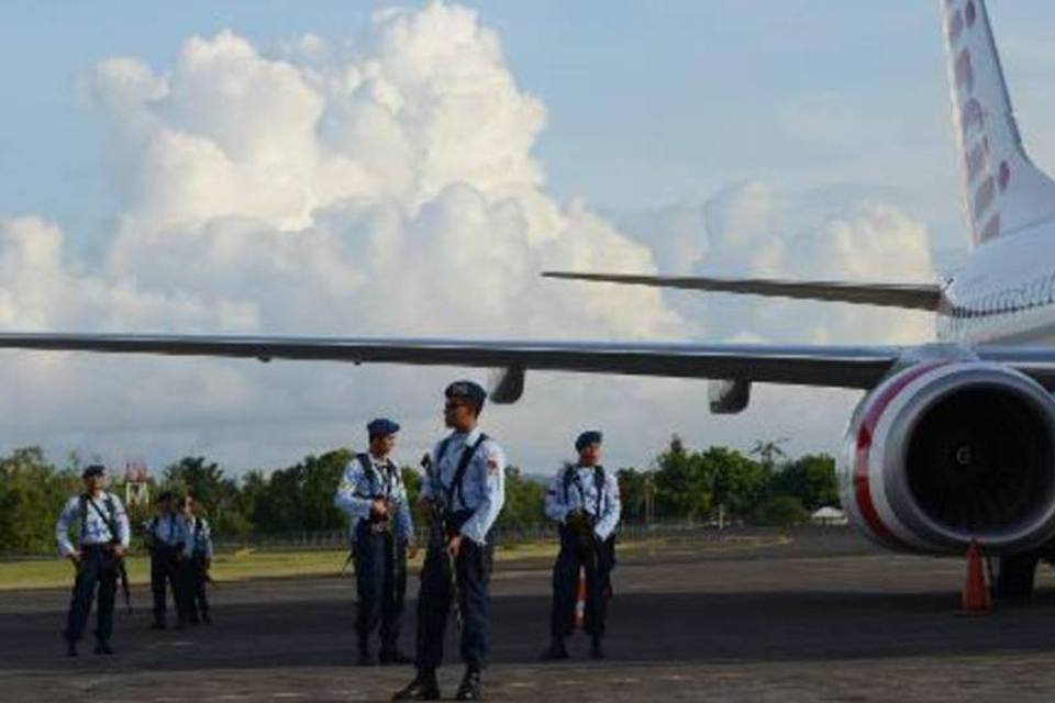 Avião pousa em Bali após suspeita de sequestro