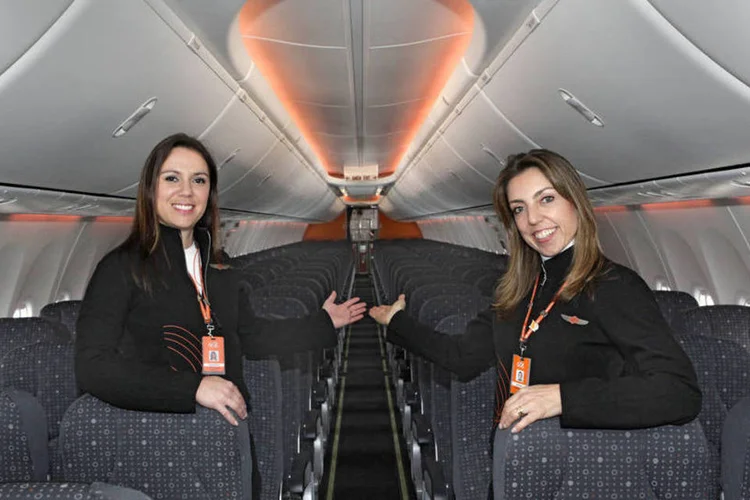 Aeromoças da GOL: empresas terão de redimensionar tripulações ou realizar contratações para manter as operações nos níveis atuais (Divulgação/Boeing/Divulgação)