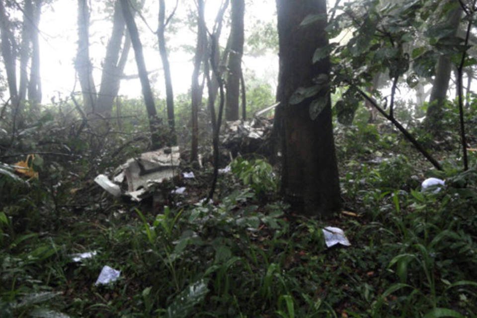 Queda de avião em MG mata quatro pessoas