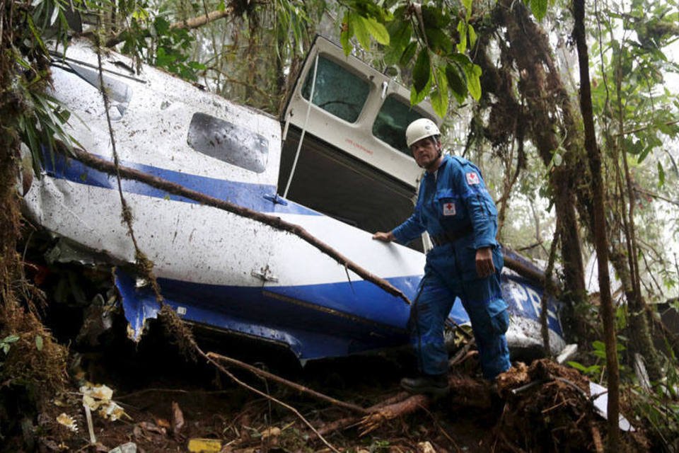 Três brasileiros morrem em acidente aéreo na Colômbia