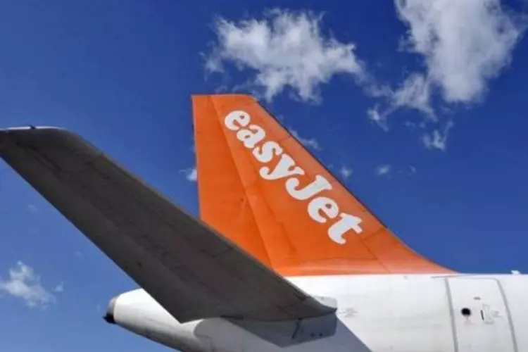 Um avião Airbus da EasyJet é visto no aeroporto de Liubliana, na Eslovênia (Srdjan Zivulovic/Reuters)