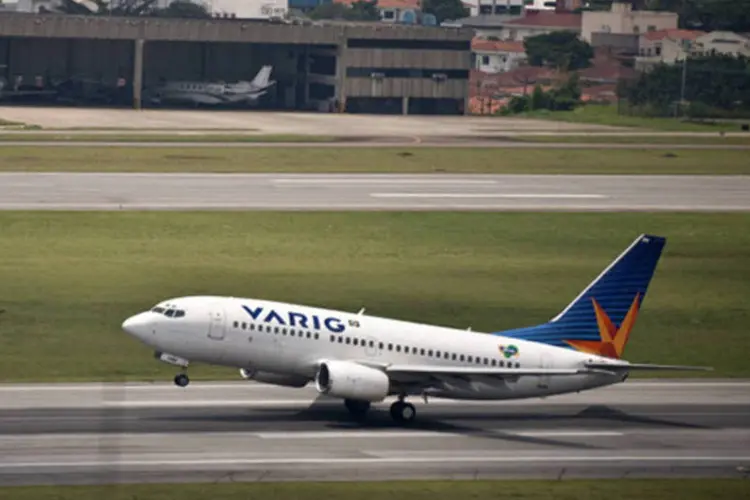 
	Avi&atilde;o Boeing 737 da Varig decolando do aeroporto de Congonhas, em S&atilde;o Paulo
 (Paolo Fridman/Bloomberg/Bloomberg)