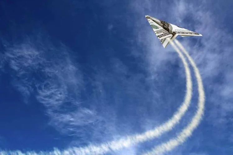 
	Avi&atilde;ozinho de dinheiro: C&acirc;mbio reduzido vale para n&atilde;o s&oacute; para viagens aos Estados Unidos como a outros pa&iacute;ses
 (sserg_dibrova/Thinkstock)