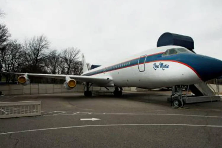 O avião "Lisa Marie", um Convair 880 que pertenceu ao cantor Elvis Presley (AFP)
