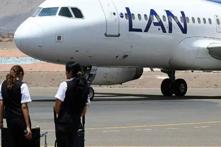 Avião da LAN: 11 aéreas foram multadas pela UE por cartel de transporte, em € 799 mi (Jialiang Gao/Wikimedia Commons)