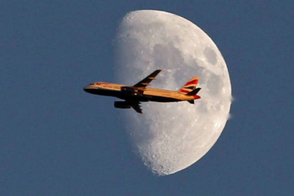 Expansão de viagens aéreas globais desacelera, diz Iata