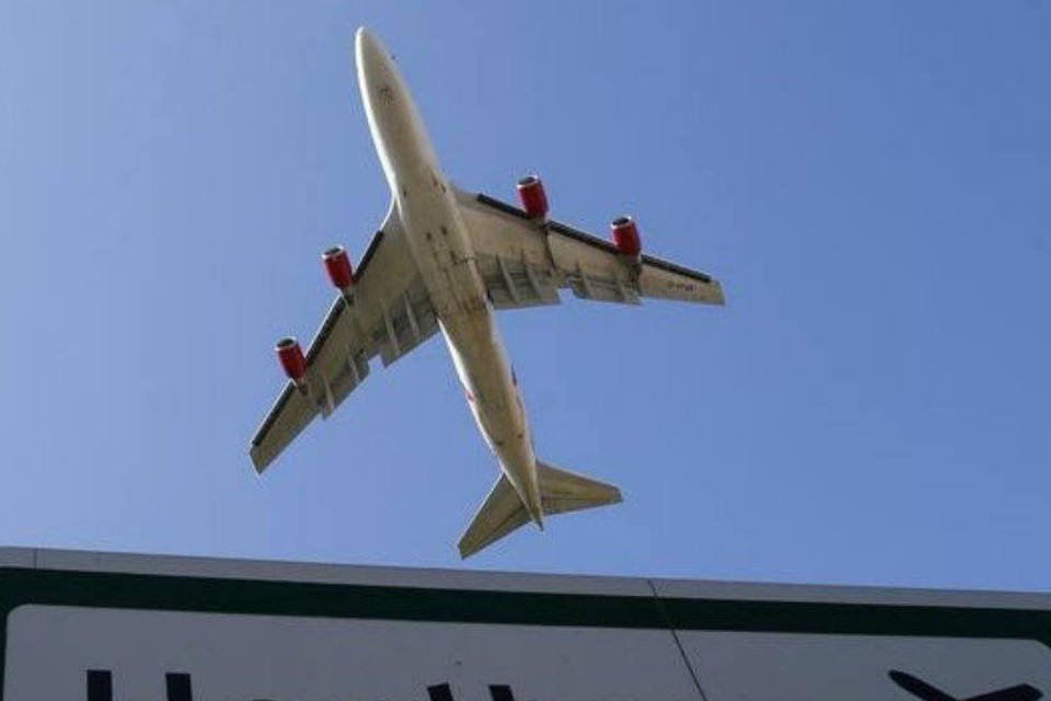 Reino Unido quer proibir bêbados de embarcar em aviões
