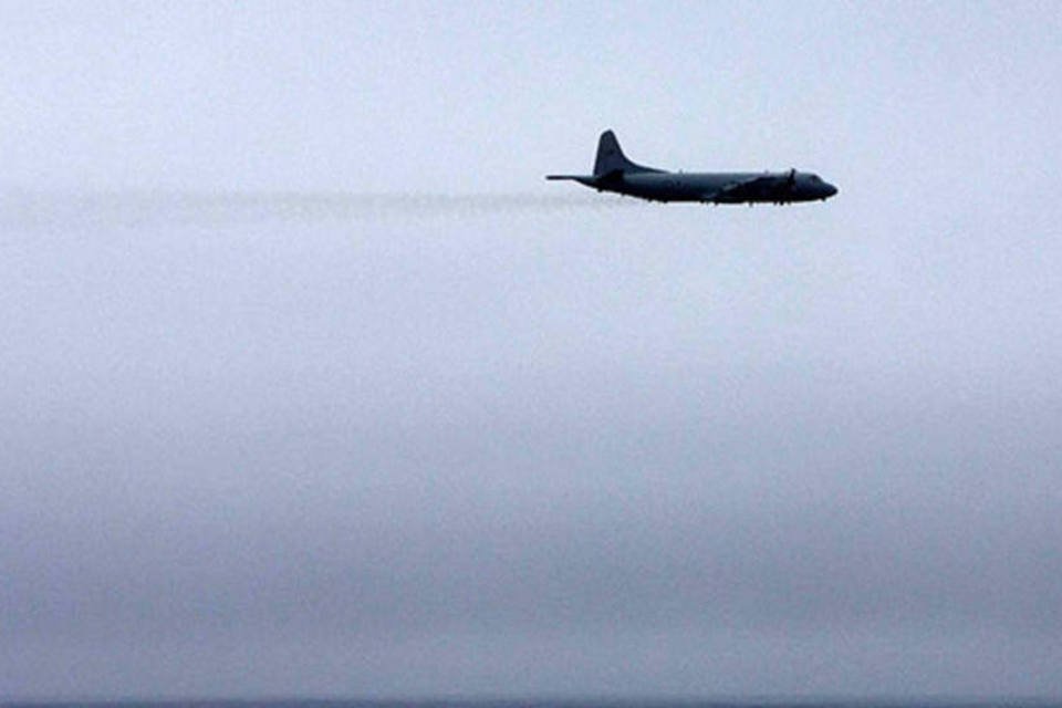 Navios detectam sinais durante busca por voo MH370