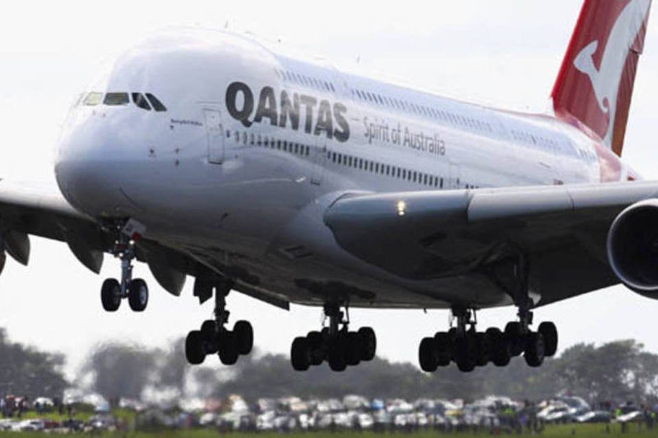 Qantas vai manter A380 no solo por prazo indefinido