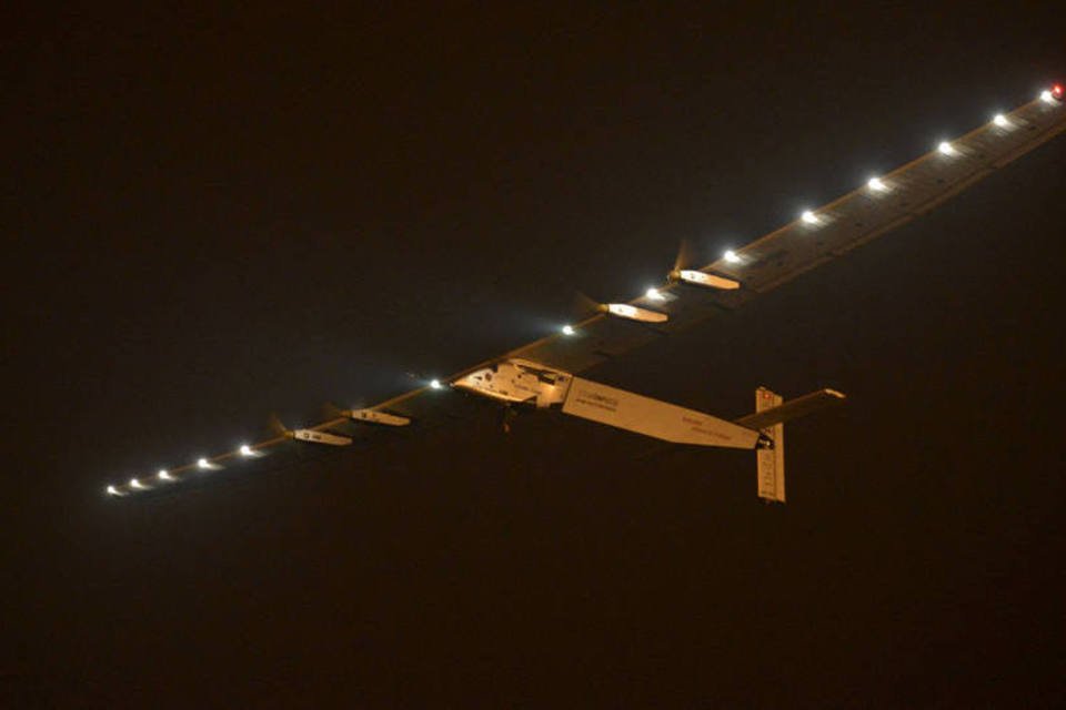 Avião Solar Impulse faz escala imprevista no Japão