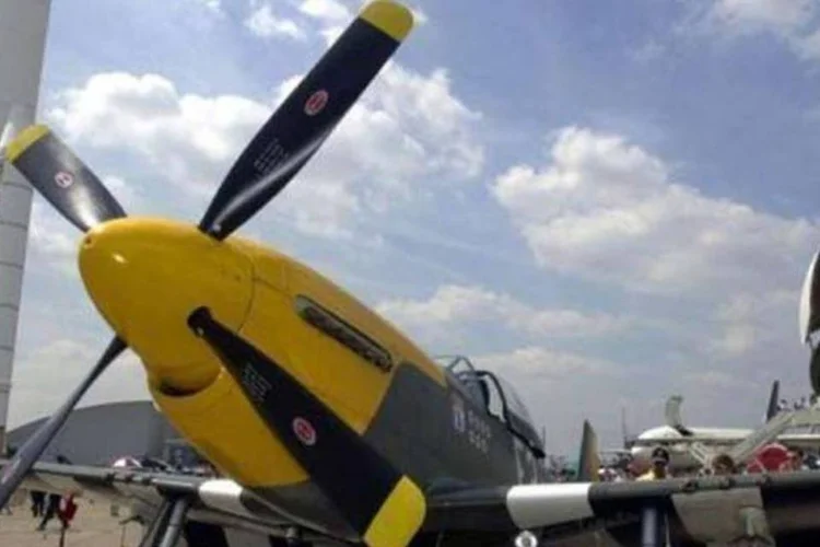 O P-51 Mustang, um caça da Segunda Guerra Mundial que caiu sobre os espectadores da corrida aérea (Frederick Florin/AFP)