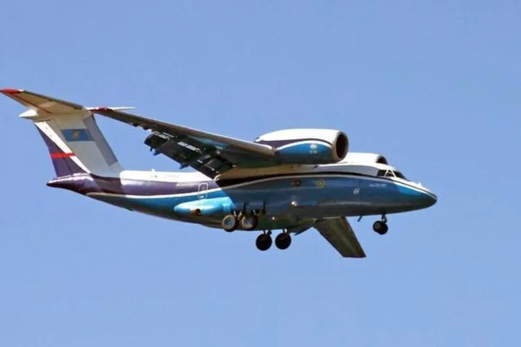 O avião militar caiu às 18h55 locais (10h55 de Brasília) perto da cidade de Shymkent, no Cazaquistão (©afp.com / Mikhail Utkin)