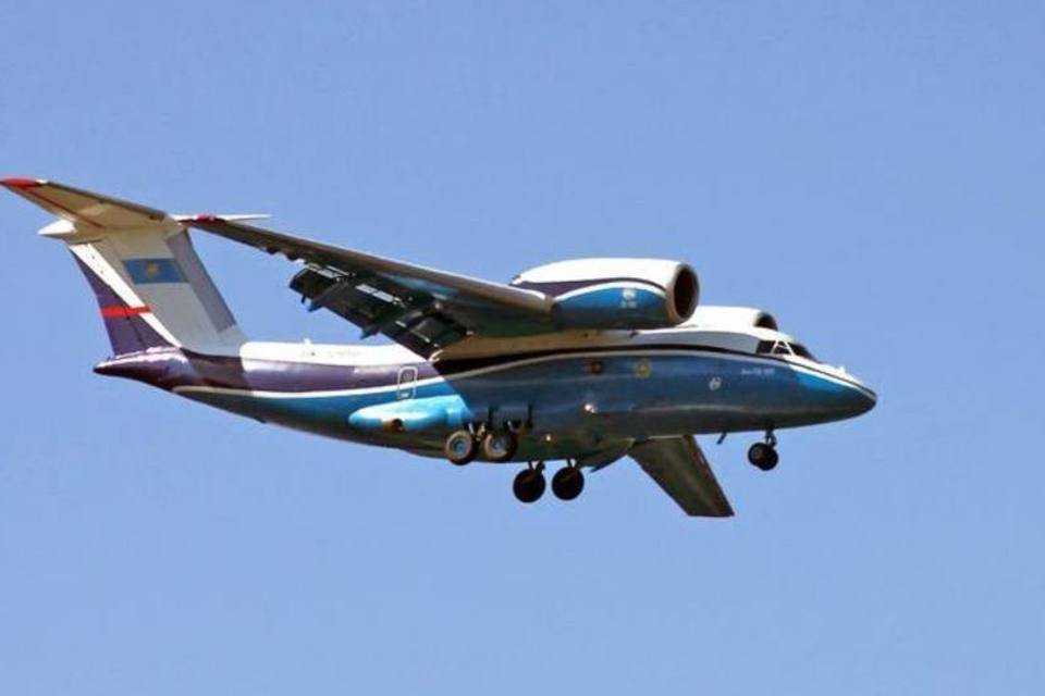 Queda de avião militar no Cazaquistão mata 27 passageiros