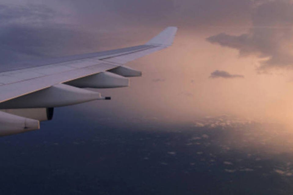 AirAsia enfrenta a maior crise com desaparecimento de avião